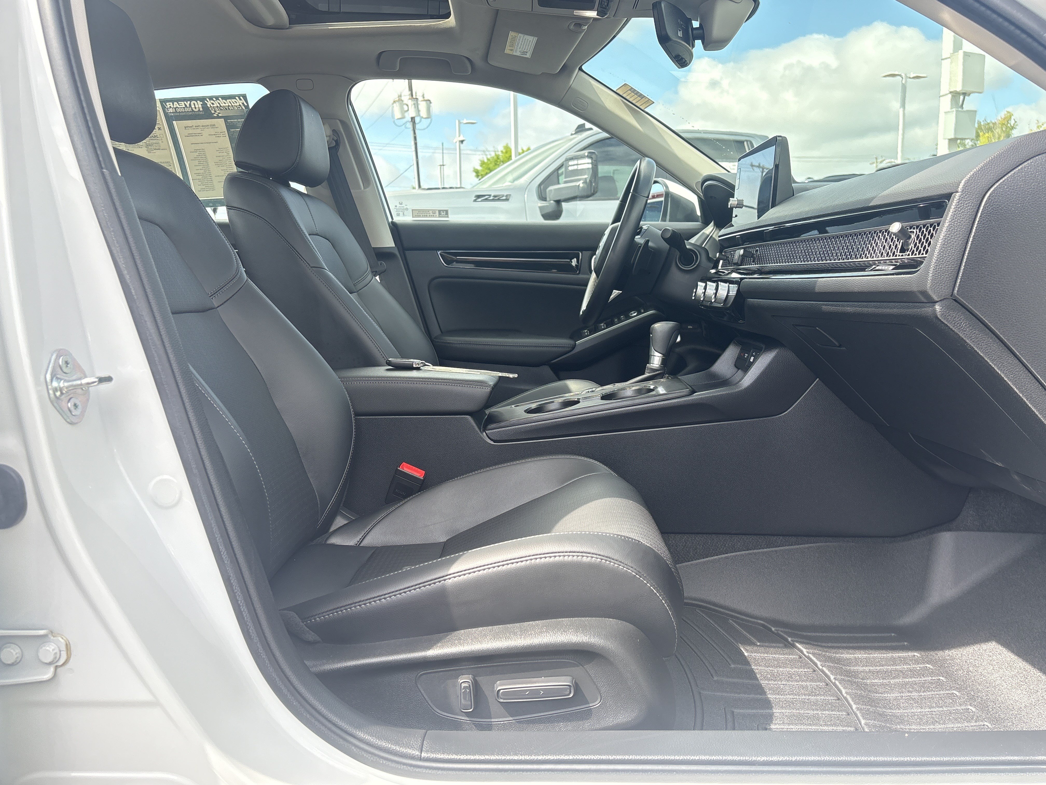 Used 2023 Honda Civic Touring image 33