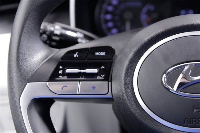 Used 2023 Hyundai Tucson SE image 25