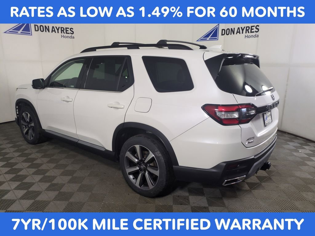 Certified 2024 Honda Pilot Elite image 3