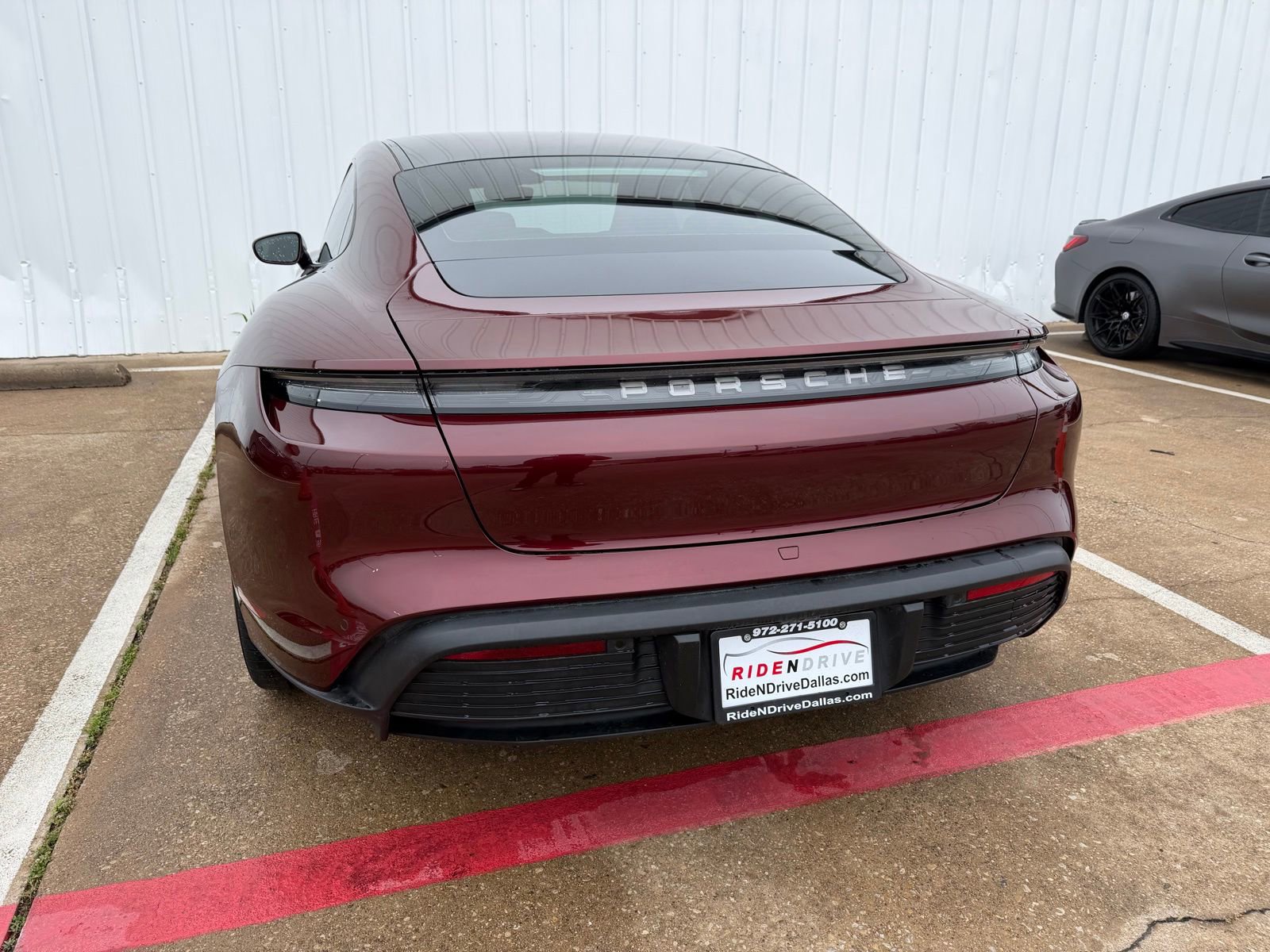 Used 2023 Porsche Taycan image 5