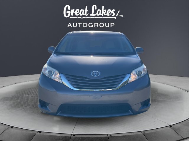 Used 2017 Toyota Sienna LE FWD image 8