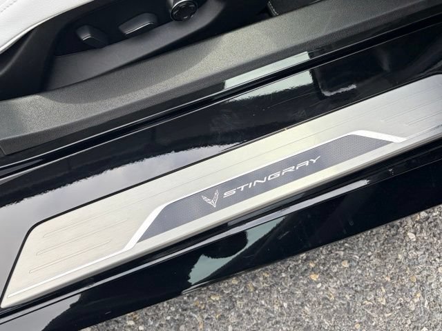 Used 2021 Chevrolet Corvette Stingray Premium Conv w/ Z51 Performance Package RWD image 38