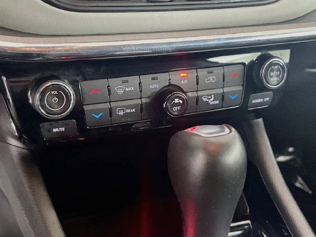 Used 2022 Jeep Compass Limited AWD/4WD image 15