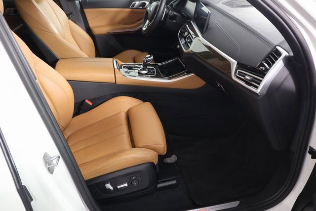 Used 2022 BMW X5 xDrive45e w/ Executive Package image 23