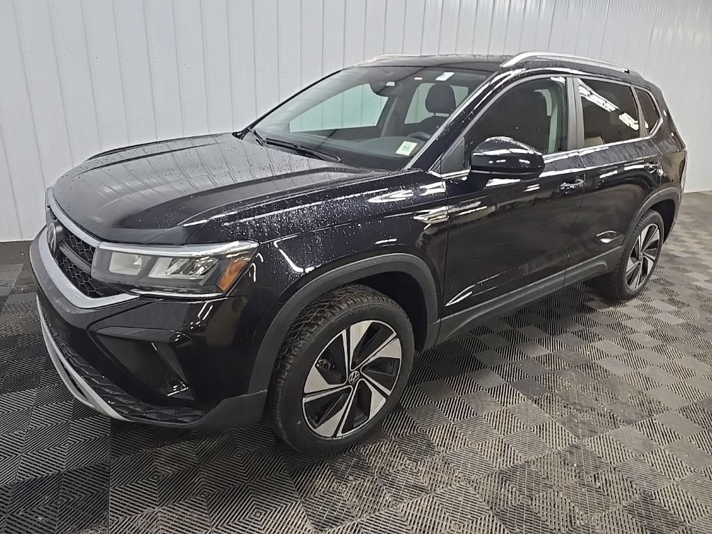 Used 2023 Volkswagen Taos SE AWD/4WD image 8