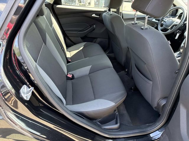Used 2013 Ford Focus SE FWD image 11