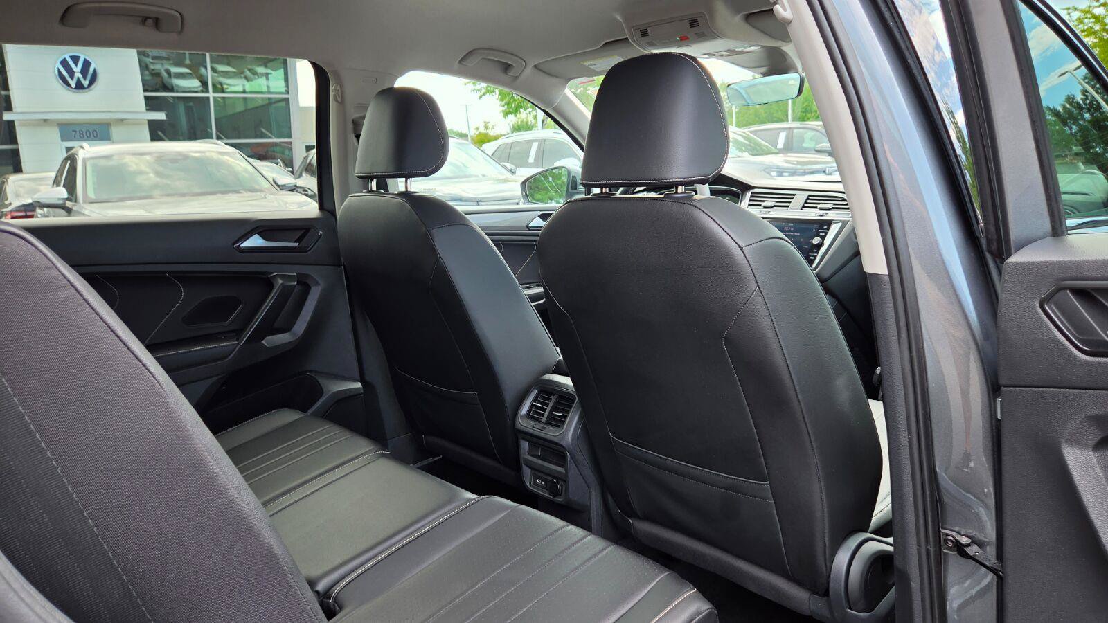 Certified 2023 Volkswagen Tiguan SE FWD image 53