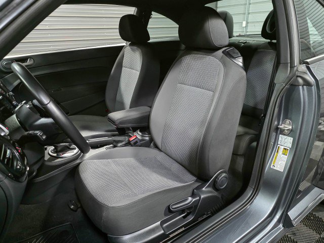 Used 2019 Volkswagen Beetle 2.0T S image 12