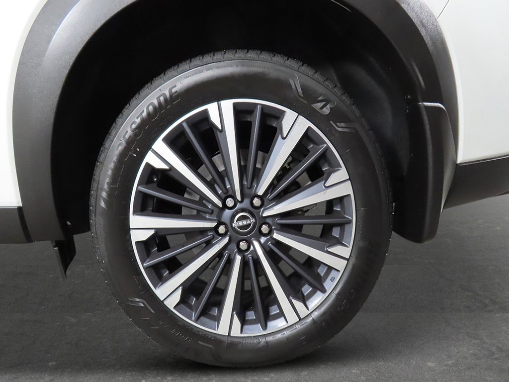 New 2026 Nissan Pathfinder Platinum image 9