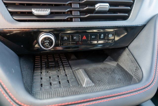 Used 2025 Ford Explorer ST image 30