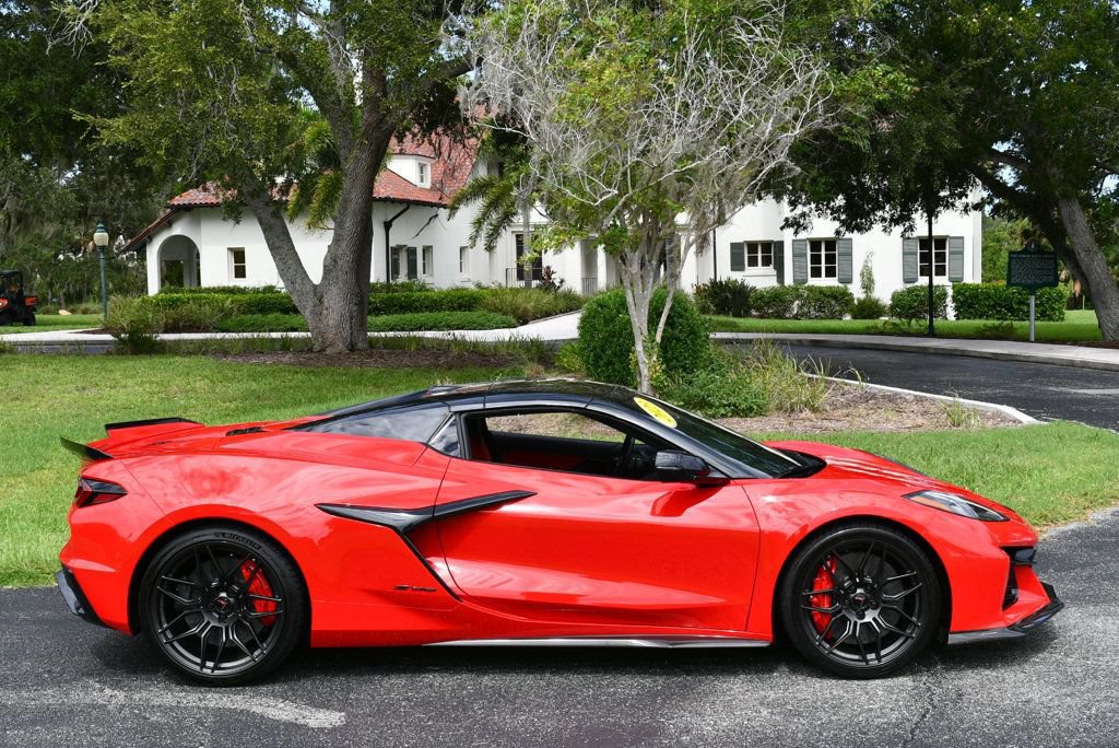 Used 2023 Chevrolet Corvette Z06 w/ Stealth Interior Trim Package RWD image 46