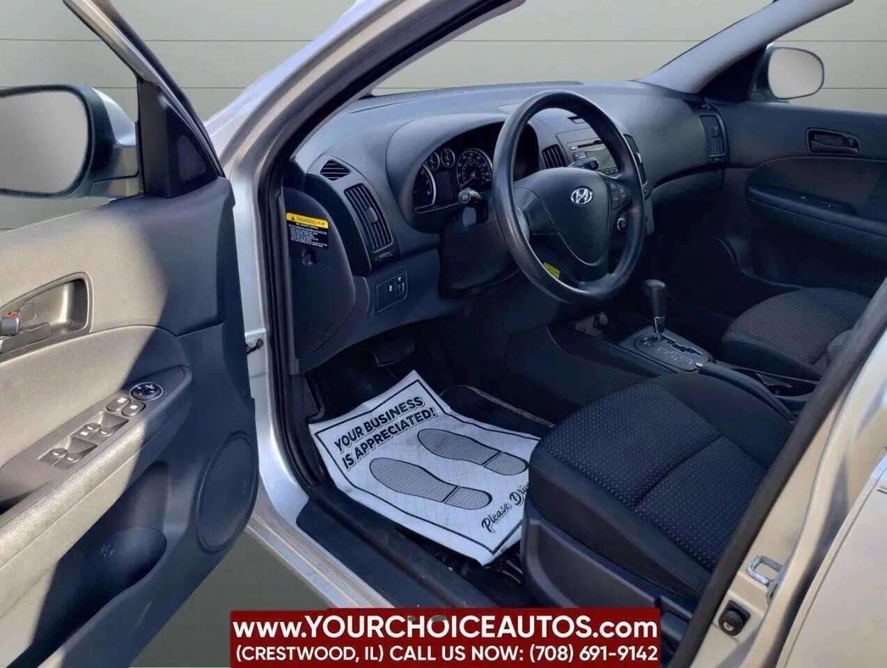 Used 2012 Hyundai Elantra GLS FWD image 26