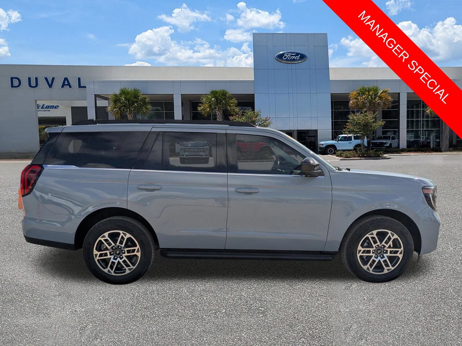 New 2026 Ford Expedition Active AWD/4WD image 3