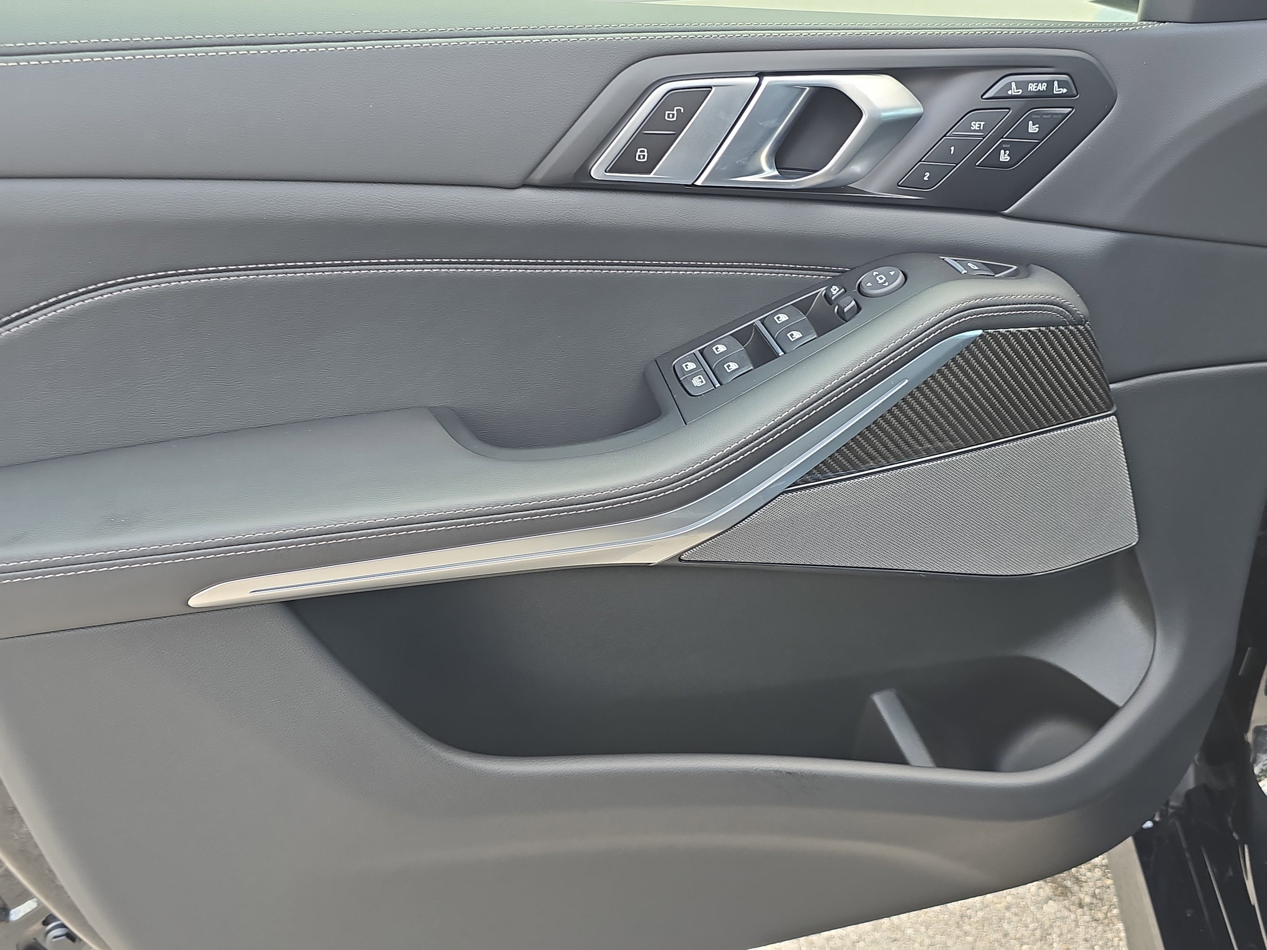New 2026 BMW X7 M60i image 18
