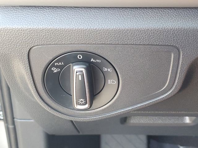 Certified 2023 Volkswagen Atlas SE image 30