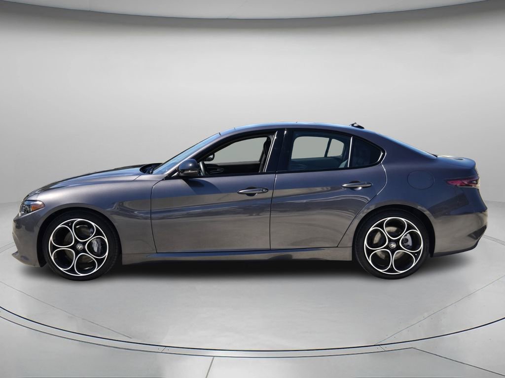 New 2025 Alfa Romeo Giulia w/ Driving Assist Package image 2