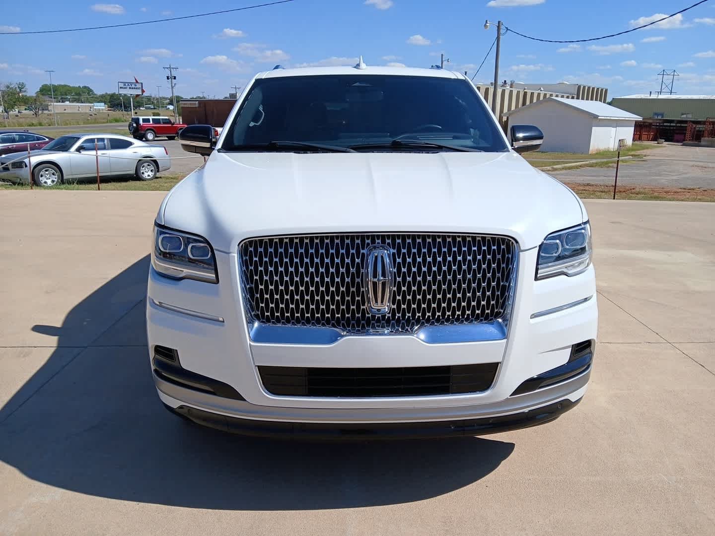 Used 2024 Lincoln Navigator Reserve AWD/4WD image 9