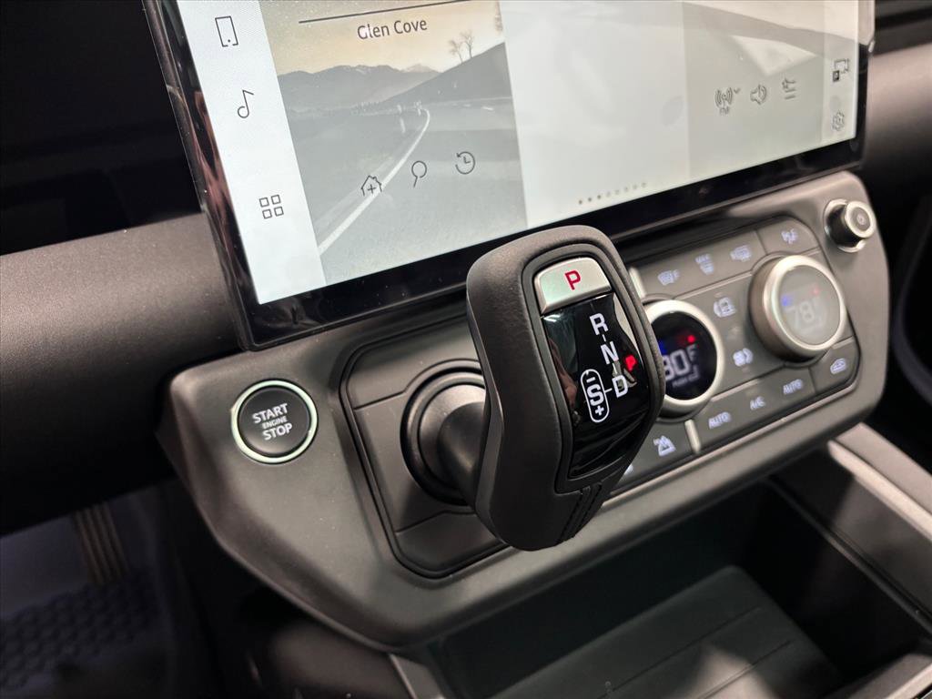 Used 2026 Land Rover Defender 110 S image 16