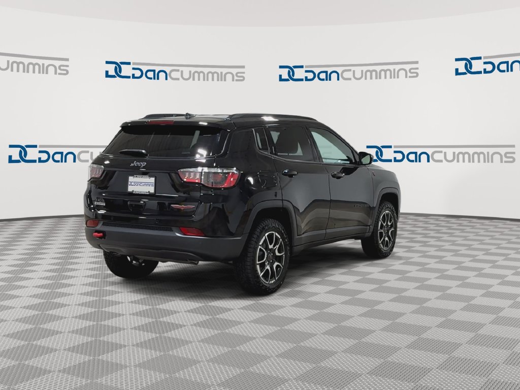 New 2026 Jeep Compass Trailhawk AWD/4WD image 9
