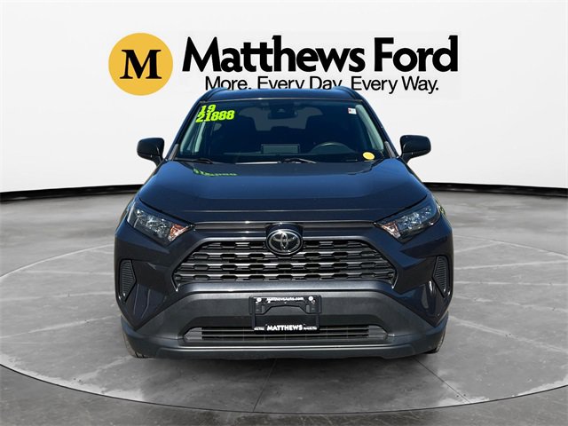 Used 2019 Toyota RAV4 LE image 8