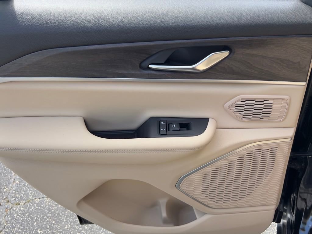 Used 2024 Jeep Grand Cherokee Limited 4xe image 21