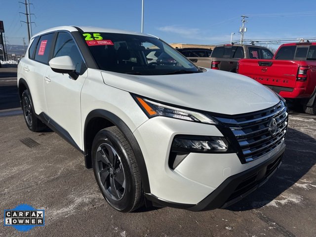 Certified 2025 Nissan Rogue SV image 3