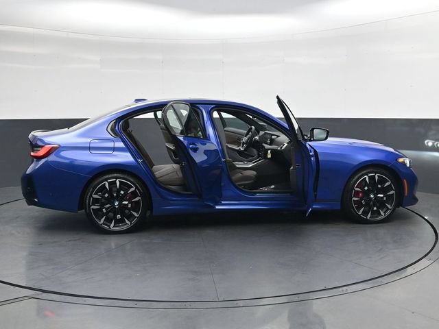 New 2026 BMW 330i xDrive Sedan w/ M Sport Package AWD/4WD image 39