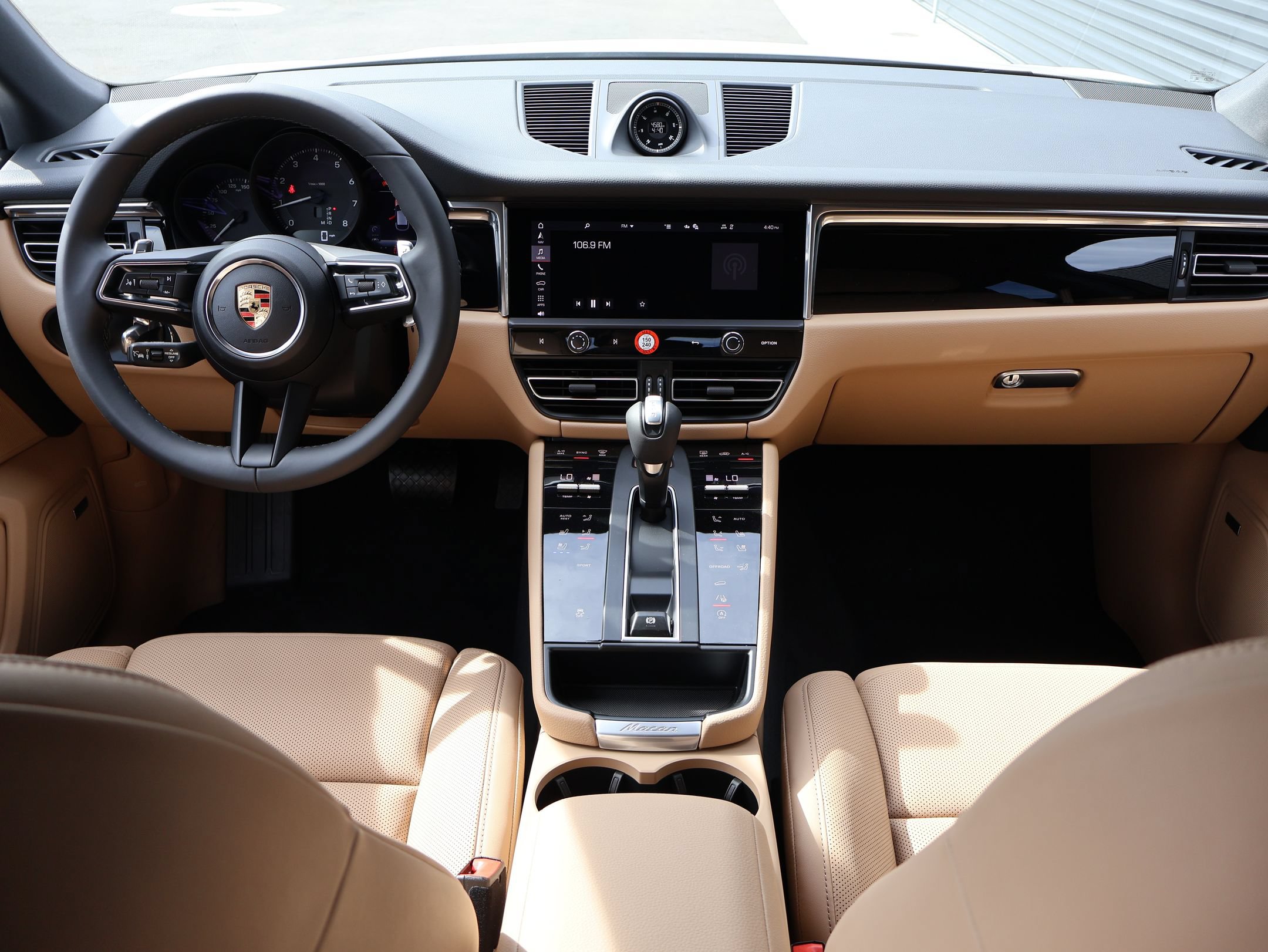 New 2026 Porsche Macan AWD/4WD image 27