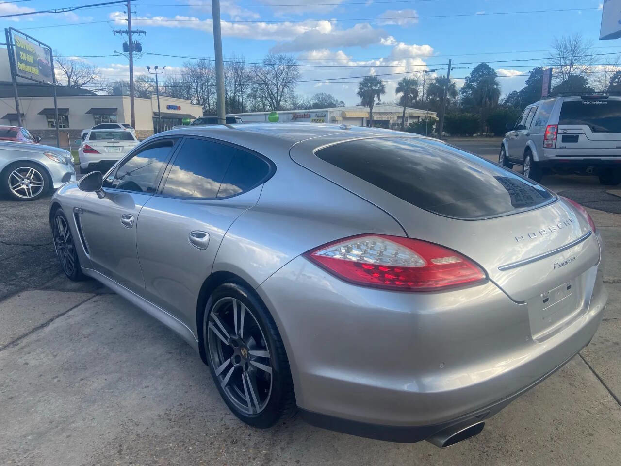 Used 2012 Porsche Panamera 4 image 8