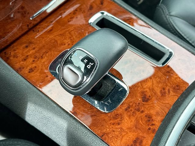 Used 2013 Chrysler 300 AWD w/ Driver Convenience Group image 17