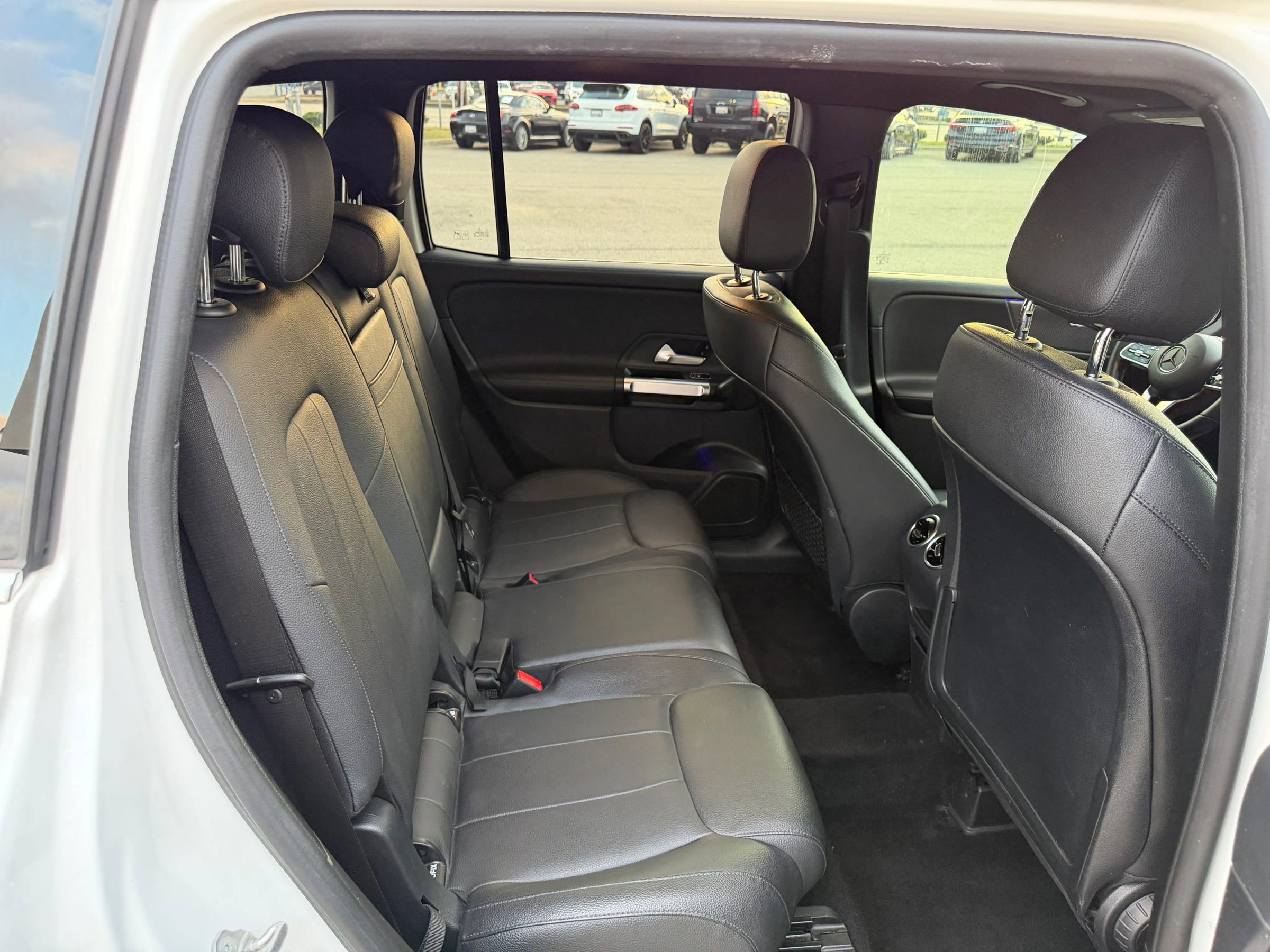 Used 2022 Mercedes-Benz GLB 250 4MATIC image 14