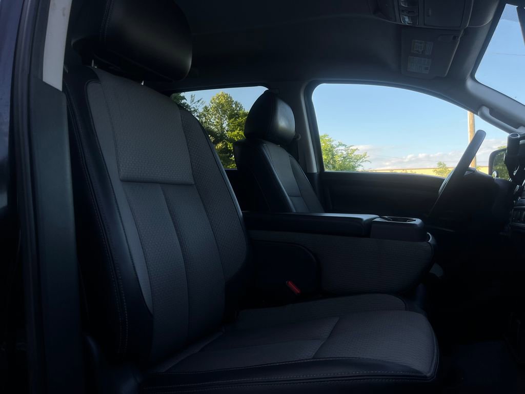 Used 2021 Nissan Titan S w/ S Utility Package AWD/4WD image 32