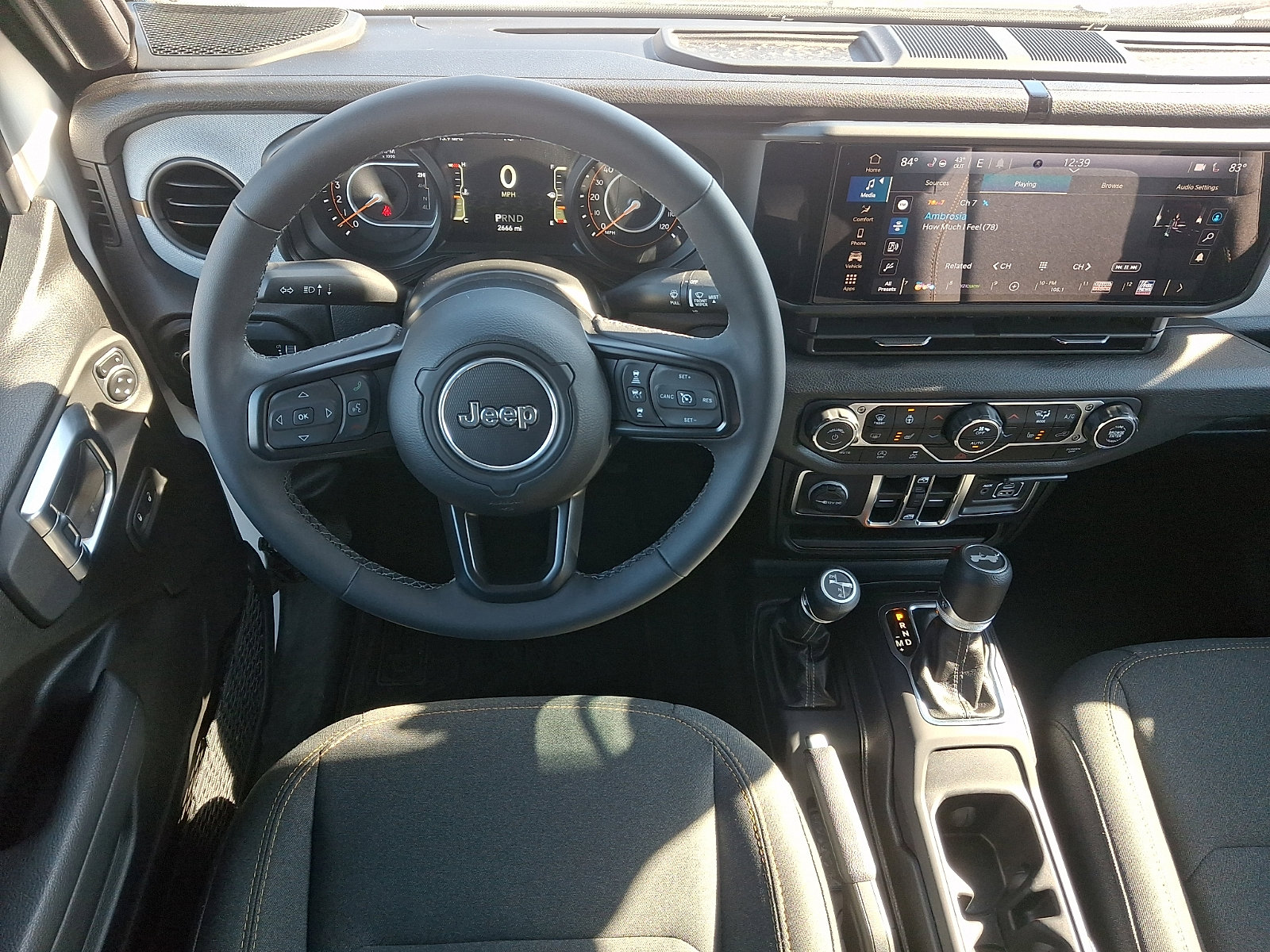 Used 2025 Jeep Wrangler Unlimited Sport image 12