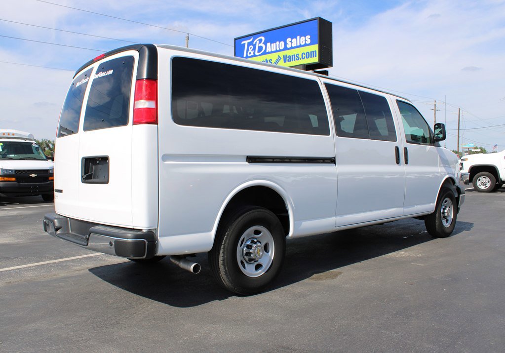 Used 2024 Chevrolet Express 3500 LT w/ LT Preferred Equipment Group image 5