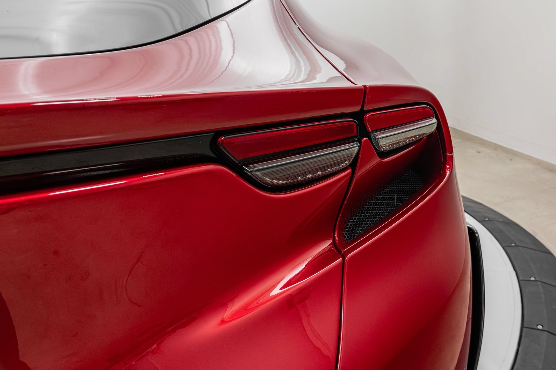 Certified 2026 Ferrari Purosangue AWD/4WD image 52