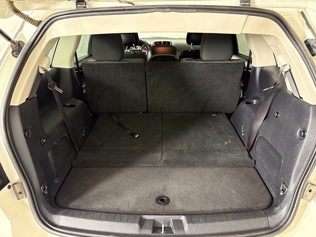 Used 2020 Dodge Journey SE w/ SE Popular Equipment Group FWD image 34