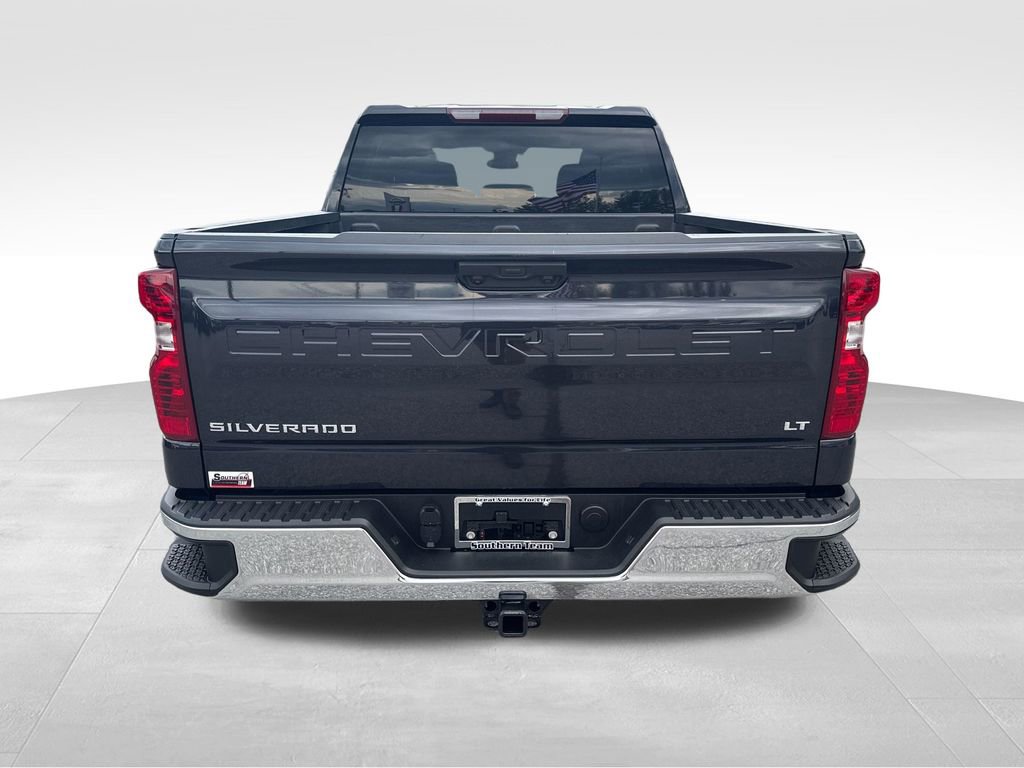 Used 2023 Chevrolet Silverado 1500 LT AWD/4WD image 5