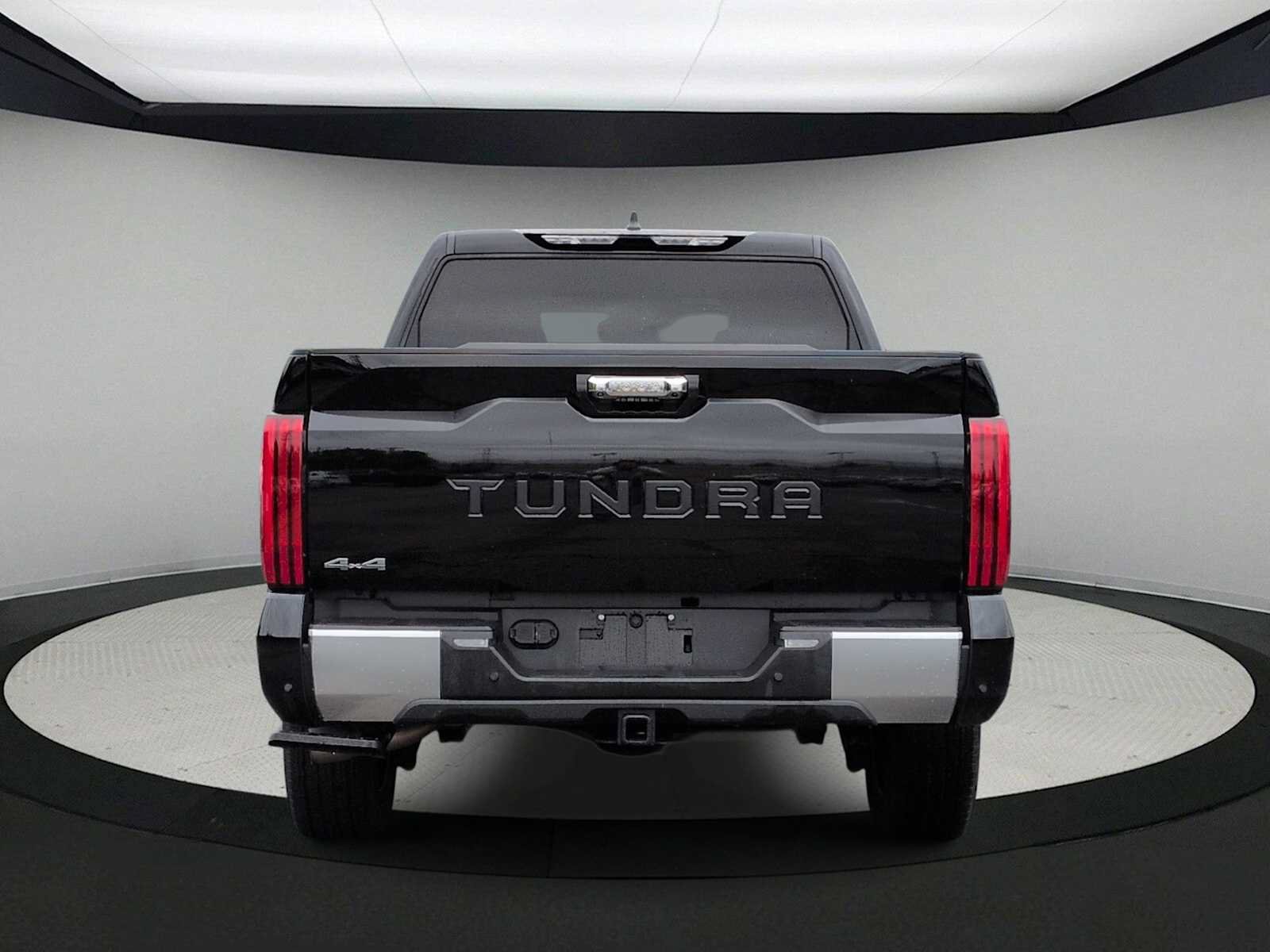 Used 2025 Toyota Tundra Limited AWD/4WD image 7