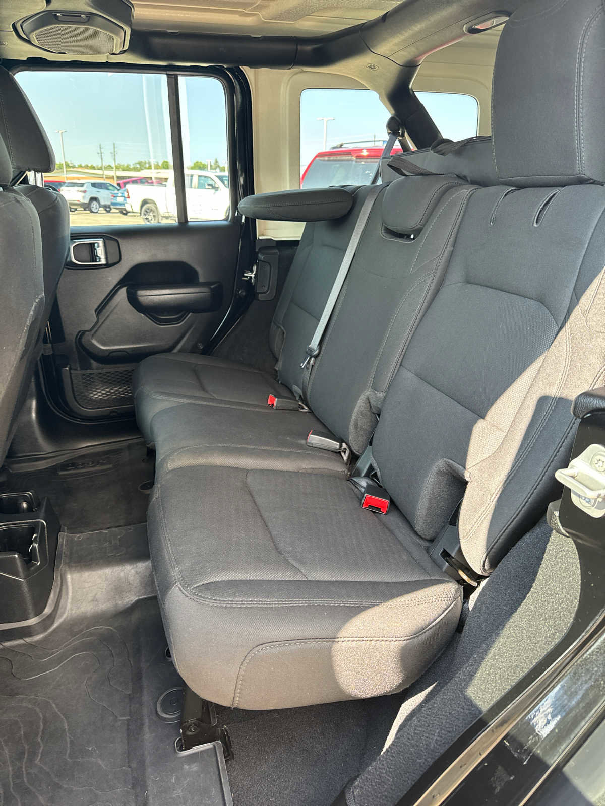 Used 2022 Jeep Wrangler Unlimited Sport image 12