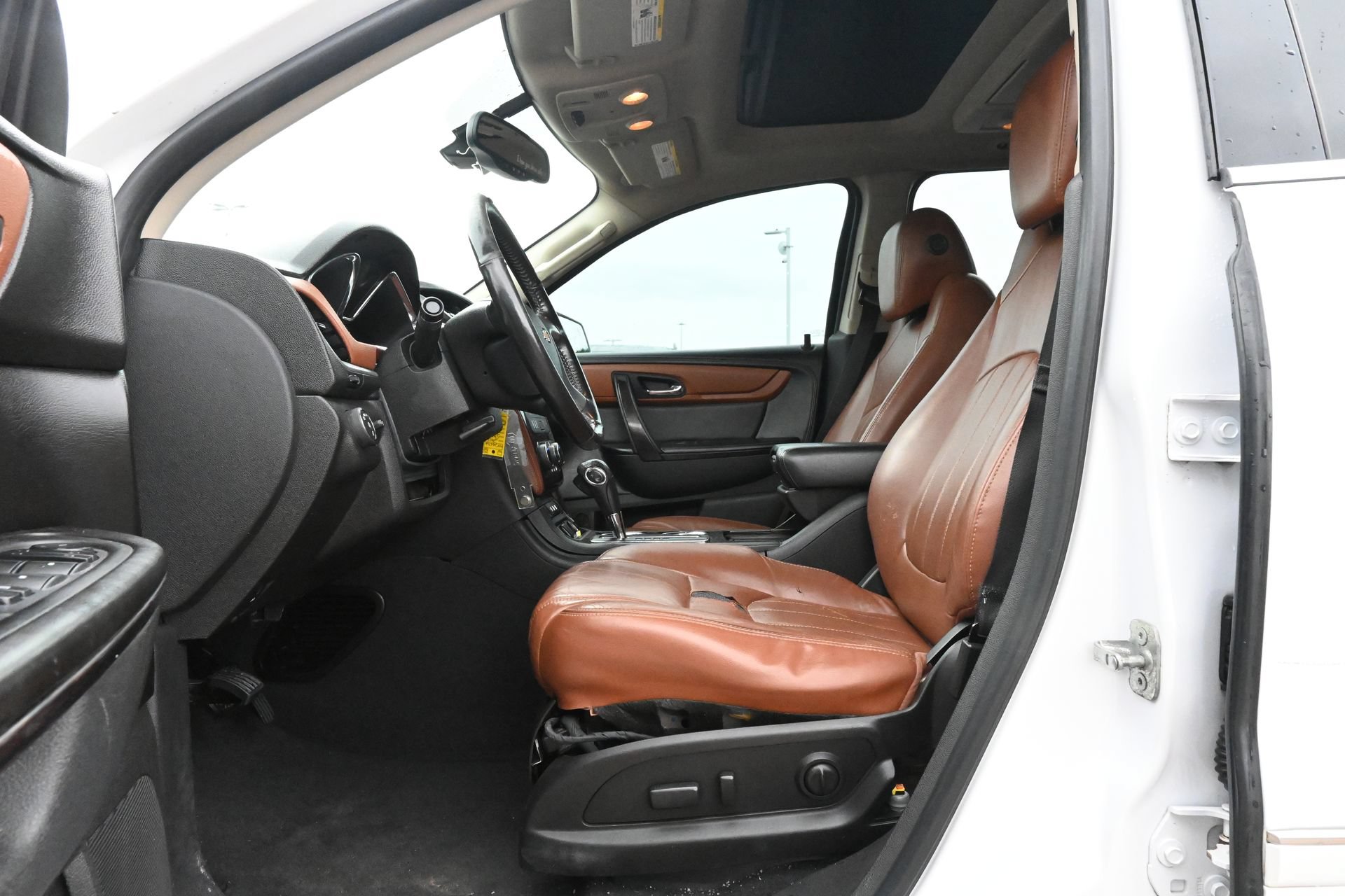 Used 2016 Chevrolet Traverse LTZ w/ LPO, 'HIT The Road' Package FWD image 18
