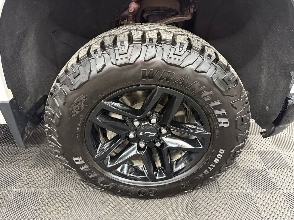 Used 2022 Chevrolet Silverado 1500 LT Trail Boss w/ Safety Package AWD/4WD image 18