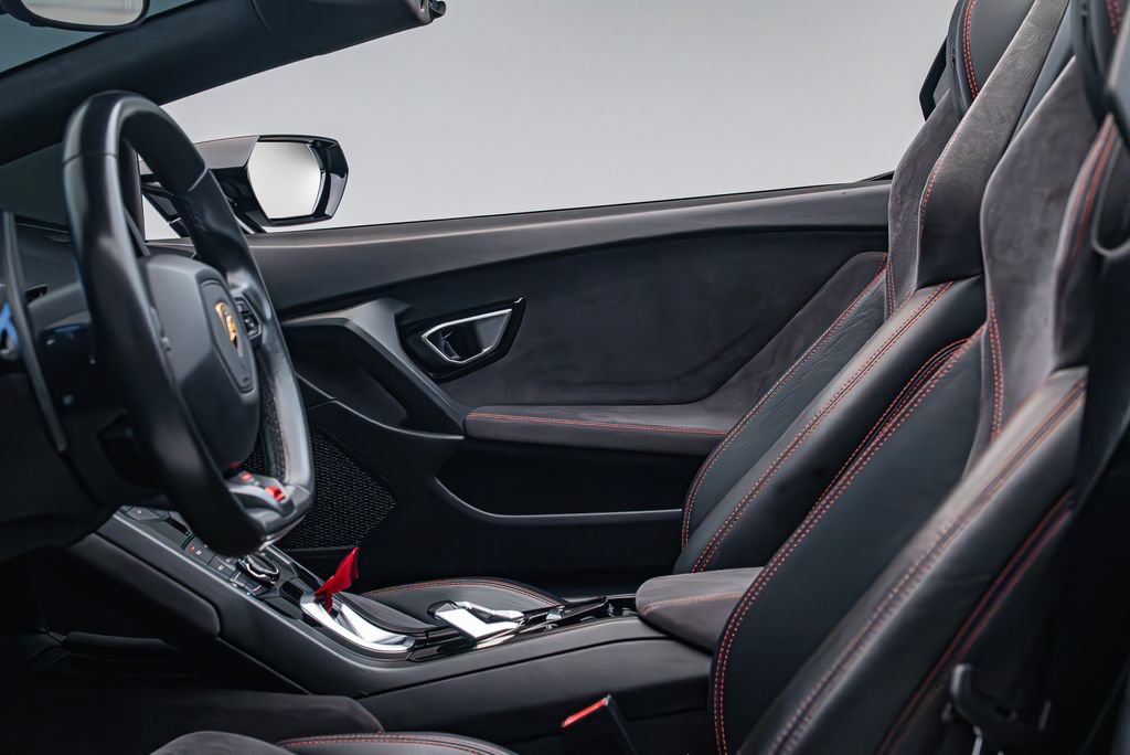 Used 2016 Lamborghini Huracan LP 610-4 AWD/4WD image 15