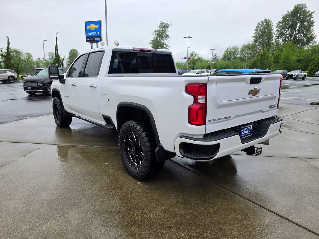 Used 2022 Chevrolet Silverado 2500 High Country w/ Z71 Off-Road Package AWD/4WD image 3