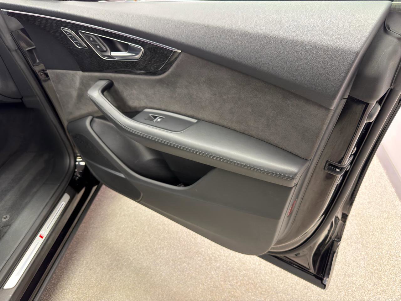 Used 2020 Audi Q8 Prestige AWD/4WD image 13