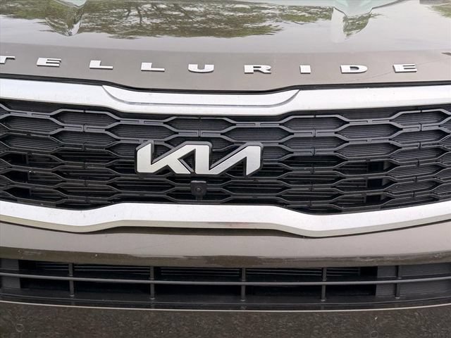 Used 2022 Kia Telluride SX w/ Towing Package AWD/4WD image 19