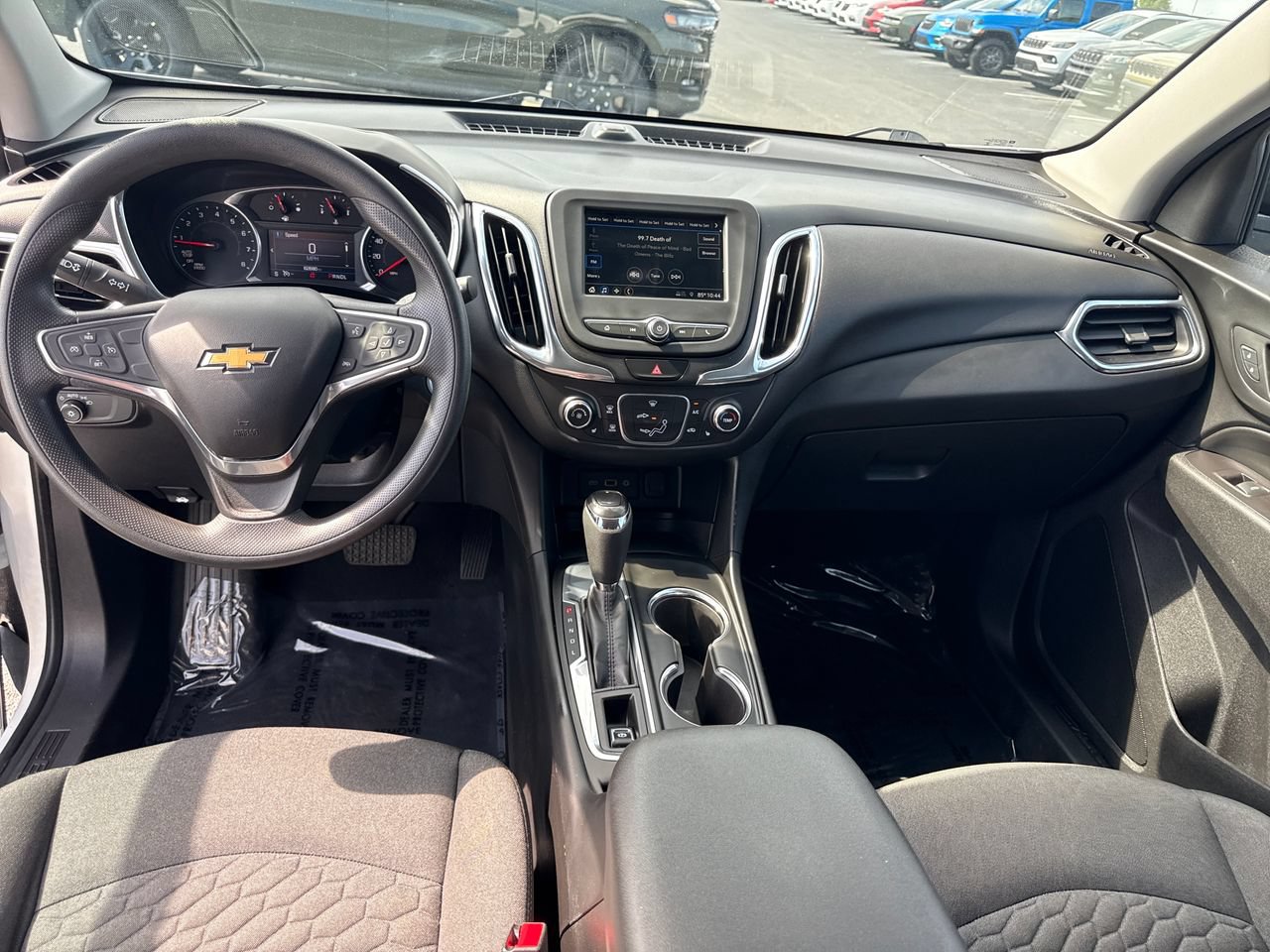 Used 2019 Chevrolet Equinox LT w/ LPO, Blackout Package FWD image 14