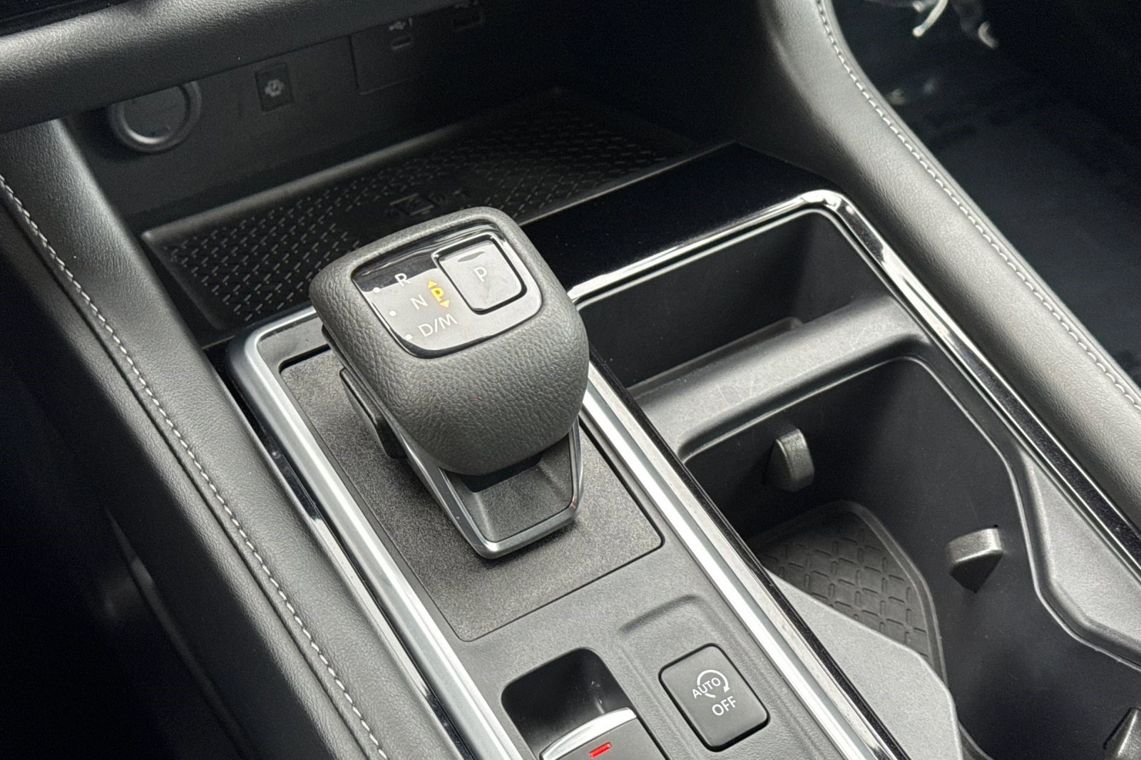 Used 2024 Nissan Pathfinder SL w/ SL Premium Package image 19