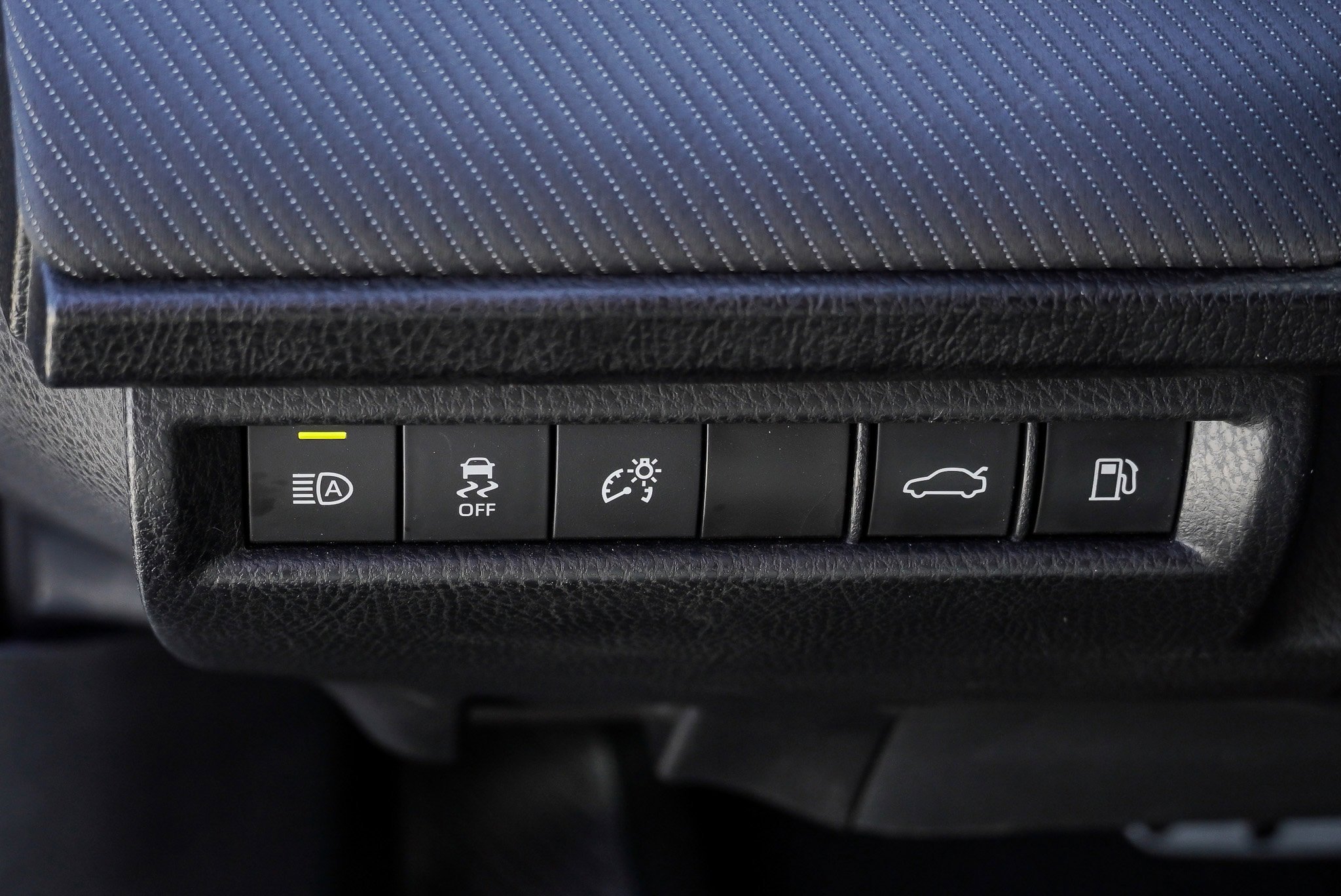 Used 2025 Toyota Camry SE FWD image 18