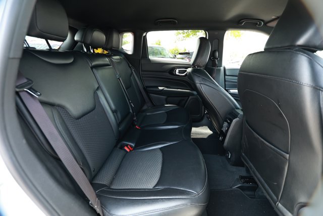 Used 2022 Jeep Compass Latitude FWD image 24