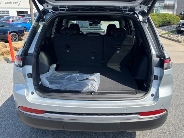 New 2026 Jeep Grand Cherokee Limited AWD/4WD image 7